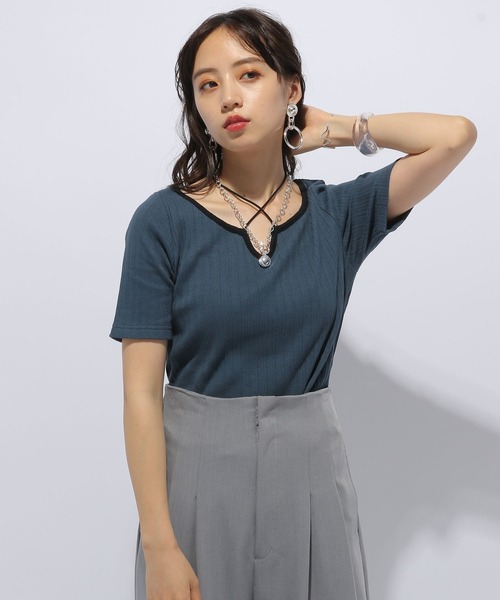 HARE（ハレ）の「ネックデザインリブトップス(HARE)（Tシャツ 