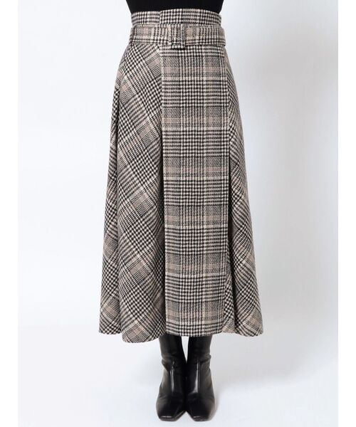 LAGUNAMOON(ラグナムーン)の「チェックベルトフレアースカート(スカート・レディース・ブラック/カーキ・SMALL/MEDIUM)」の3枚目の写真