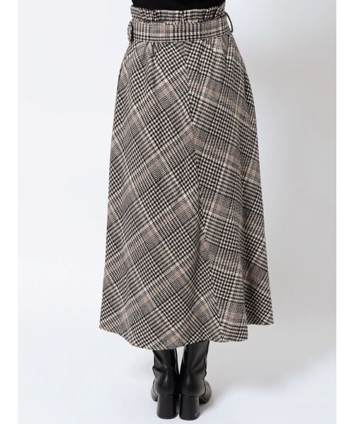 LAGUNAMOON(ラグナムーン)の「チェックベルトフレアースカート(スカート・レディース・ブラック/カーキ・SMALL/MEDIUM)」の5枚目の写真