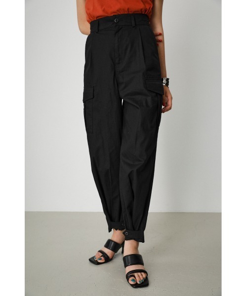 AZUL by moussy(アズールバイマウジー)の「HEM BUTTON CARGO PANTS(その他パンツ・レディース・ブラック/カーキ/ベージュ・SMALL/MEDIUM)」の2枚目の写真