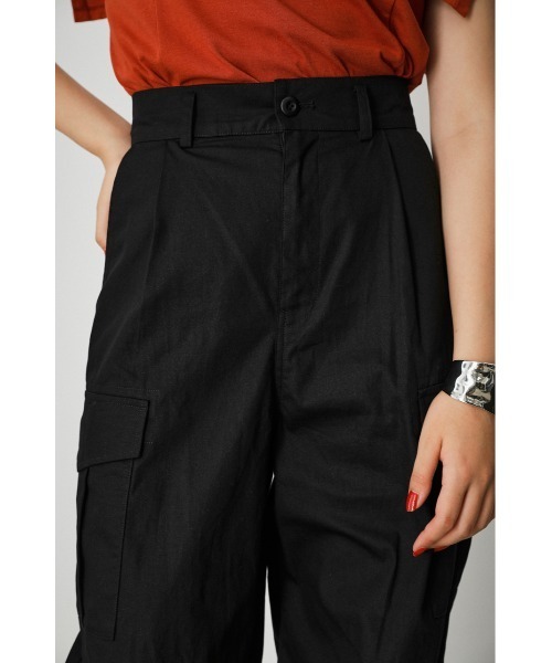 AZUL by moussy(アズールバイマウジー)の「HEM BUTTON CARGO PANTS(その他パンツ・レディース・ブラック/カーキ/ベージュ・SMALL/MEDIUM)」の20枚目の写真