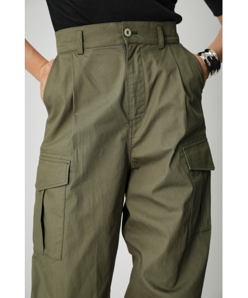 AZUL by moussy(アズールバイマウジー)の「HEM BUTTON CARGO PANTS(その他パンツ・レディース・ブラック/カーキ/ベージュ・SMALL/MEDIUM)」の5枚目の写真