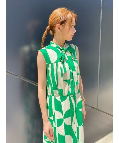 【Phase Eight】Lyric ジオ 幾何学 シャツ プリーツ ワンピース SLY（スライ）の「GEOMETRIC PLEATS OP ジオメトリック シャツ