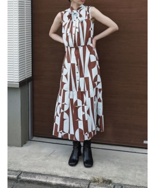 【22SS】可愛い♡サカイ レオパード プリーツシャツワンピース シェルボタン 22SS】可愛い♡サカイ レオパード プリーツシャツワンピース