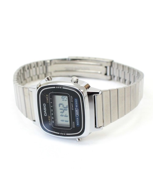 CASIO(カシオ)の「スタンダード スクエア デジタルウォッチ チープカシオ 腕時計(デジタル腕時計・レディース・ブラック×シルバー・FREE)」の4枚目の写真