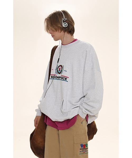 MASONPRINCE(メイソンプリンス)の「ヴィンテージ加工コラボロゴ カンガルーポケットスウェット WY6106【MASONPRINCE × THE GOD PARTICLE】(スウェット・メンズ・ダークグレー/ライトグレー/パープル系その他・M/L/S)」の2枚目の写真