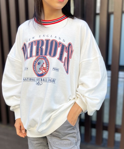 NBA/NFL/NHL/MLB（エヌビーエーエヌエフエルエヌエイチエルエムエルビー）の「【NFL別注】 エヌエフエル ナショナル フットボール リーグ NFL Crew Sweat スウェット クルーネック プルオーバー Ye5108（スウェット・レディース・ホワイト/ブラック/グリーン/ライトグレー/ブルー・FREE）」の9枚目の写真