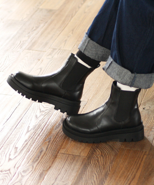 atmos pink（アトモスピンク）の「FAVOFAVO / ファボファボ 厚底タンクソールサイドゴアブーツ（ブーツ・レディース・ブラック/アイボリー・LL/L/M/S）」の2枚目の写真