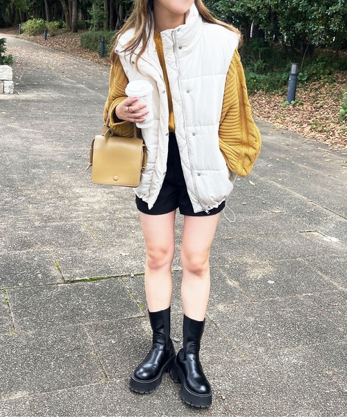 apres jour（アプレジュール）の「ハイネックダウンライクベスト【ZOZOTOWN限定アイテム】（ダウンベスト・レディース・アイボリー/ブラック・フリー/X-LARGE）」の8枚目の写真