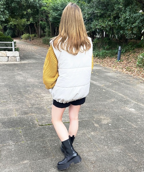 apres jour（アプレジュール）の「ハイネックダウンライクベスト【ZOZOTOWN限定アイテム】（ダウンベスト・レディース・アイボリー/ブラック・フリー/X-LARGE）」の13枚目の写真