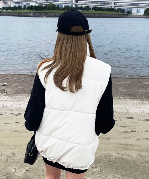 apres jour（アプレジュール）の「ハイネックダウンライクベスト【ZOZOTOWN限定アイテム】（ダウンベスト・レディース・アイボリー/ブラック・フリー/X-LARGE）」の20枚目の写真