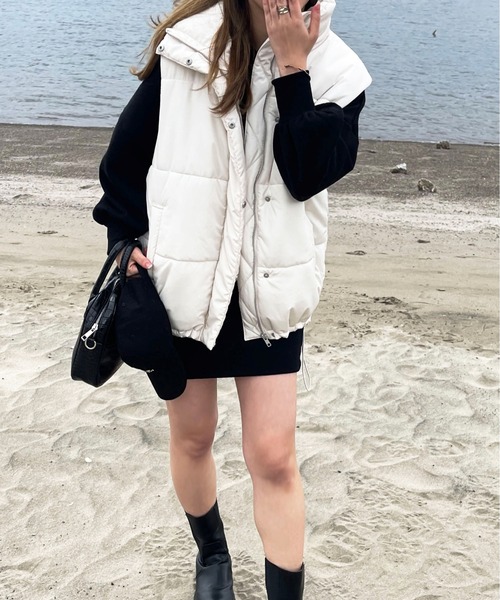 apres jour（アプレジュール）の「ハイネックダウンライクベスト【ZOZOTOWN限定アイテム】（ダウンベスト・レディース・アイボリー/ブラック・フリー/X-LARGE）」の21枚目の写真