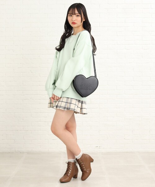 PINK-latte（ピンクラテ）の「◆【130cmサイズあり】着回しバツグン！あったか裏起毛バックラウンドスウェット（スウェット・キッズ・ピンク系/ライトグリーン/チャコールグレー/ライトブルー/オフホワイト・15 /16/13/14）」の13枚目の写真