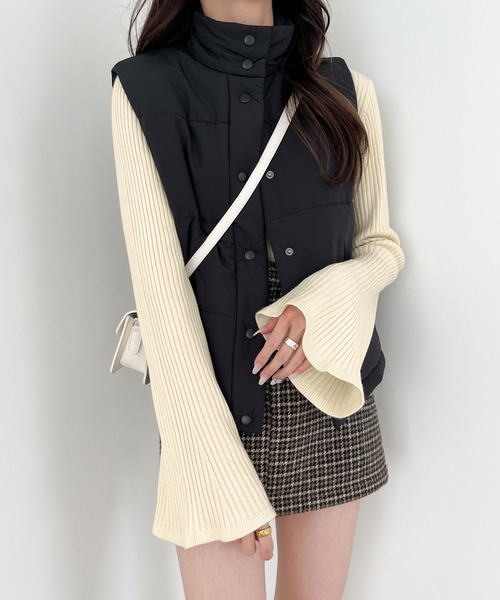 Heather(ヘザー)の「エアサーマル/スタンドカラーベスト 177355(ダウンベスト・レディース・ブラック/オフホワイト・FREE)」の2枚目の写真