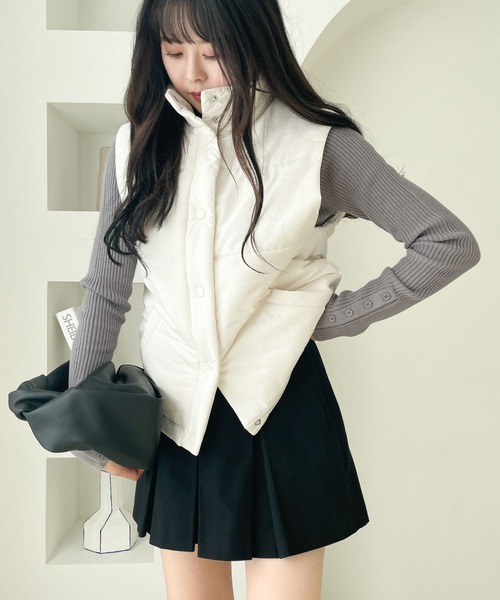 Heather(ヘザー)の「エアサーマル/スタンドカラーベスト 177355(ダウンベスト・レディース・ブラック/オフホワイト・FREE)」の7枚目の写真