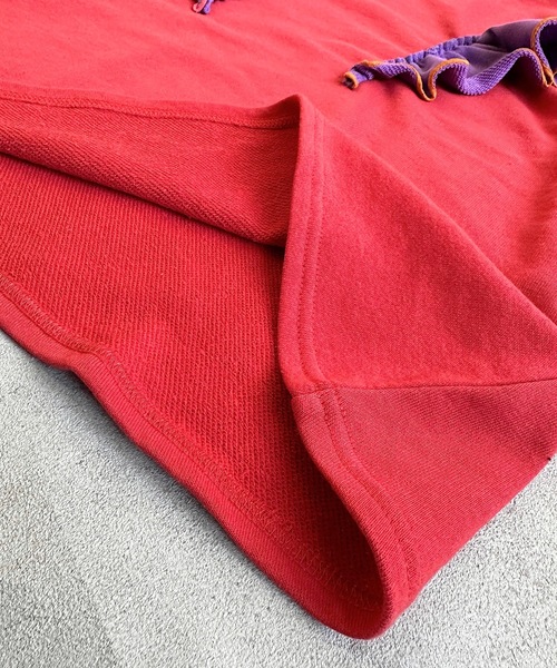 CALMIA（カルミア）の「ウラケクレイジーメローフリルワンピース（90～150cm）（ワンピース・キッズ・チャコール/レッド/オフホワイト・90/100/110/120/130/140/150）」の8枚目の写真