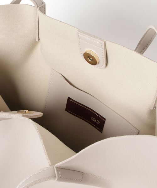 SPRUCE（スプルース）の「EM :  SPRUCE　軽量　シンプル　タックトート　重さ260g！（トートバッグ・レディース・ブラック/ライトグレー/グレイッシュベージュ/モカ・FREE）」の10枚目の写真