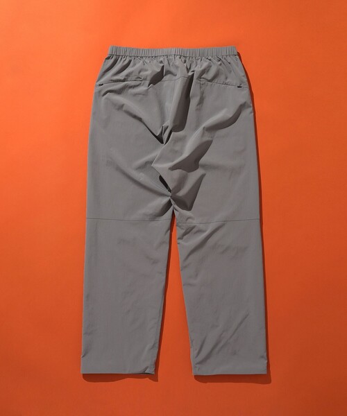 BEAMS(ビームス)の「BEAMS / テック イージーパンツ(その他パンツ・メンズ・ブラック/グレー・M/XL/S/L)」の4枚目の写真
