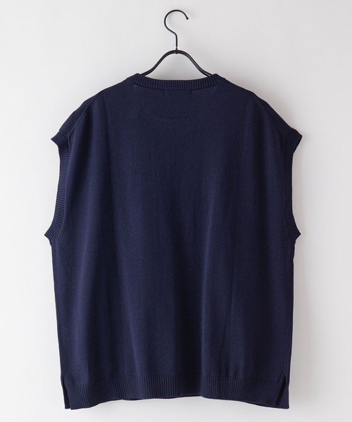 U.S. POLO ASSN.（ユーエスポロアッスン）の「【U.S. POLO ASSN./ユーエスポロアッスン】ワンポイントブランドロゴ刺繍 　ビッグシルエット　ニットベスト（ベスト・メンズ・オフホワイト/ベージュ/ネイビー/グリーン・MEDIUM/LARGE）」の11枚目の写真