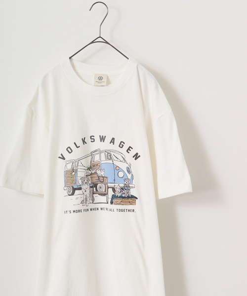 Volkswagen(フォルクスワーゲン)の「VOLKS WAGEN プリントクルーネック半袖Tシャツ(Tシャツ/カットソー・メンズ・グリーン/ブルー系その他/ホワイト系その他/ナチュラル/ホワイト系その他2/ブルー系その他2/ブラック/ホワイト/ライトブルー/ネイビー/ベージュ/ピンク/スミクロ/ホワイト系/ホワイト系1/ピンク系/アイボリー/セージグリーン・M/L/XL/S)」の3枚目の写真
