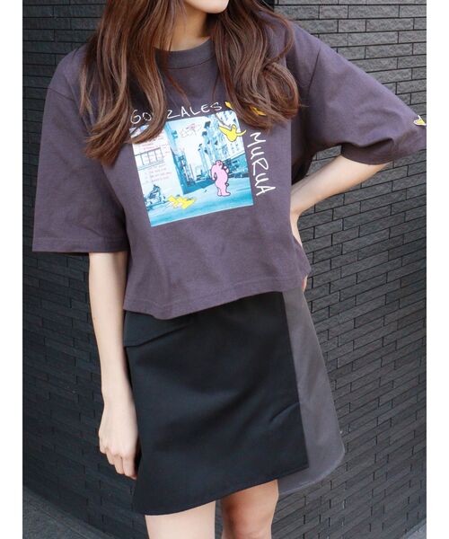 Mark Gonzales（マーク・ゴンザレス）の「MURUA×(What it isNt)ART BY MARK GONZALES フロントフォトTシャツ（Tシャツ/カットソー・レディース・ホワイト/ダークグレー・FREE）」の2枚目の写真