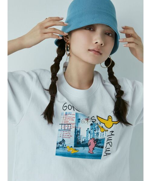 Mark Gonzales（マーク・ゴンザレス）の「MURUA×(What it isNt)ART BY MARK GONZALES フロントフォトTシャツ（Tシャツ/カットソー・レディース・ホワイト/ダークグレー・FREE）」の3枚目の写真