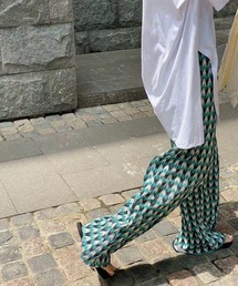 レトロ幾何学柄プリーツパンツ
