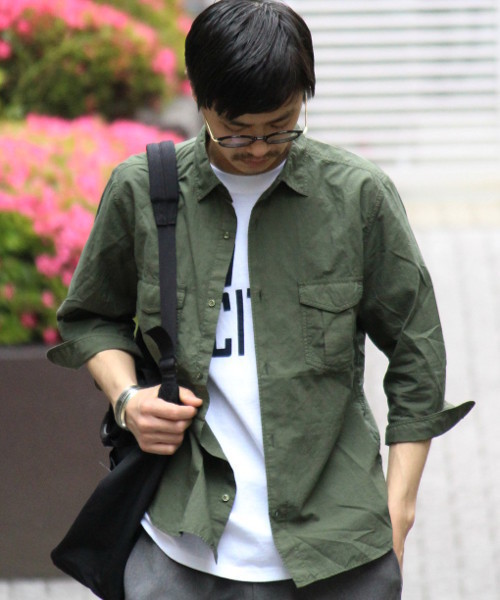 417 EDIFICE(フォーワンセブンエディフィス)の「◇80/-ナチュラルコットンミリタリー 7/S シャツ(シャツ/ブラウス・メンズ・カーキ/ネイビー/ホワイト/ベージュ・MEDIUM/SMALL/LARGE)」の4枚目の写真