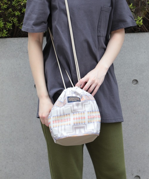 PENDLETON(ペンドルトン)の「【PENDLETON】MESH DRAWPOUCH メッシュポーチショルダーバッグ(ショルダーバッグ・レディース・ベージュ/オフホワイト/ターコイズブルー・FREE)」の2枚目の写真