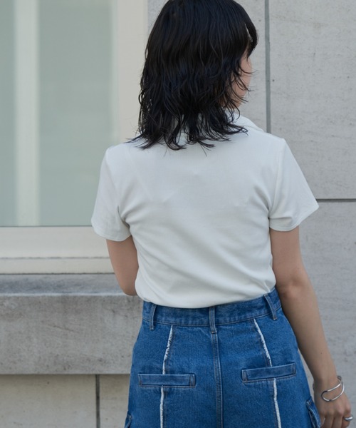 COLONY 2139(コロニートゥーワンスリーナイン)の「WEB・一部店舗限定 / ハーフジップリブTシャツ(Tシャツ/カットソー・レディース・オフホワイト/ブラック/サックスブルー・FREE)」の15枚目の写真