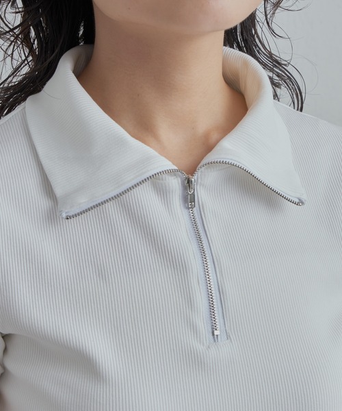 COLONY 2139(コロニートゥーワンスリーナイン)の「WEB・一部店舗限定 / ハーフジップリブTシャツ(Tシャツ/カットソー・レディース・オフホワイト/ブラック/サックスブルー・FREE)」の7枚目の写真