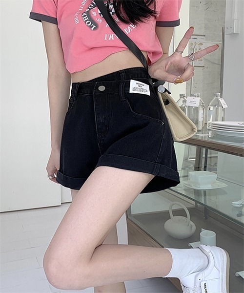 FREE STYLISTS（フリー スタイリスト）の「ウエストデザインデニムショートパンツ（デニムパンツ・レディース・ブラック/サックスブルー・S/M/L/XL/2XL）」の2枚目の写真