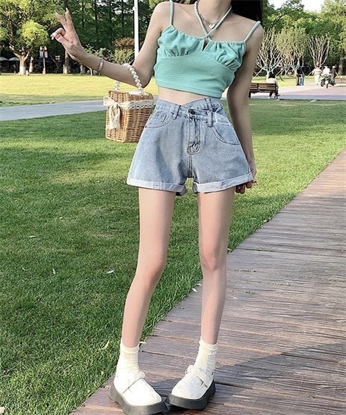 FREE STYLISTS（フリー スタイリスト）の「ウエストデザインデニムショートパンツ（デニムパンツ・レディース・ブラック/サックスブルー・S/M/L/XL/2XL）」の12枚目の写真