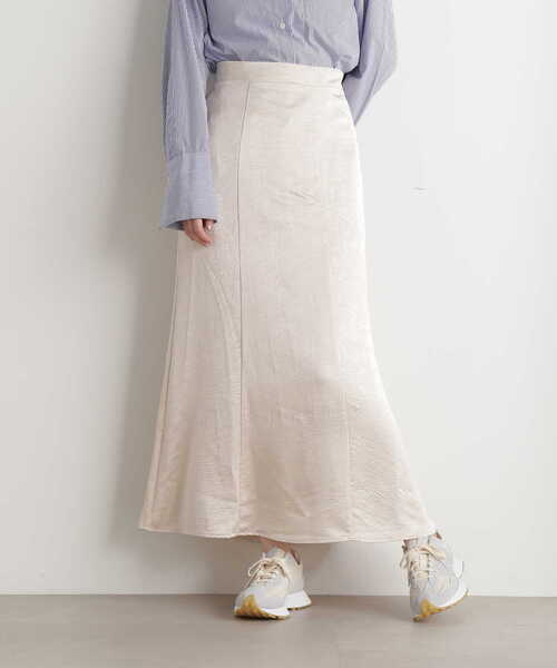 N.（N. Natural Beauty Basic）（エヌエヌナチュラルビューティーベーシック）の「クラッシュサテンスカート（スカート・レディース・ホワイト/ベージュ/ブラック・MEDIUM）」の20枚目の写真