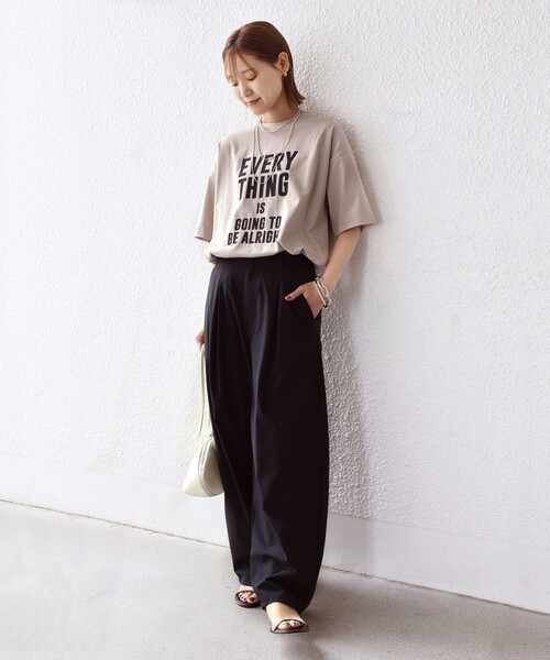 ＋81BRANCA（ハチイチブランカ）の「【SHIPS別注】81BRANCA:5分袖 ロゴ TEE 24SS（Tシャツ/カットソー・レディース・オフホワイト/ダークグレー/ベージュ/チャコールグレー・ONE SIZE）」の6枚目の写真