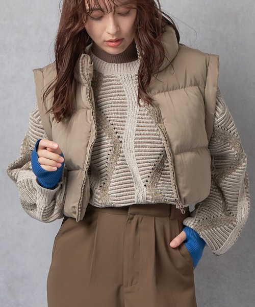 Lull（ルル）の「【Lull / ルル】 中綿ショートダウンベスト（ベスト・レディース・アイボリー/ブルー/オリーブ/ブラック/グレイッシュベージュ/スモークピンク・ONESIZE）」の3枚目の写真