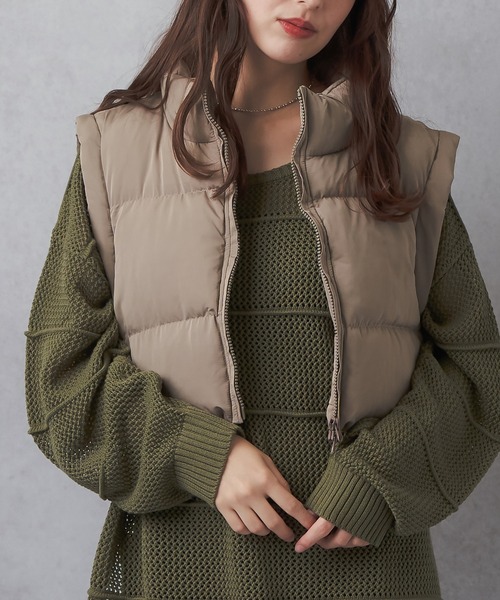 Lull（ルル）の「【Lull / ルル】 中綿ショートダウンベスト（ベスト・レディース・アイボリー/ブルー/オリーブ/ブラック/グレイッシュベージュ/スモークピンク・ONESIZE）」の7枚目の写真