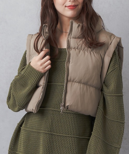 Lull（ルル）の「【Lull / ルル】 中綿ショートダウンベスト（ベスト・レディース・アイボリー/ブルー/オリーブ/ブラック/グレイッシュベージュ/スモークピンク・ONESIZE）」の8枚目の写真