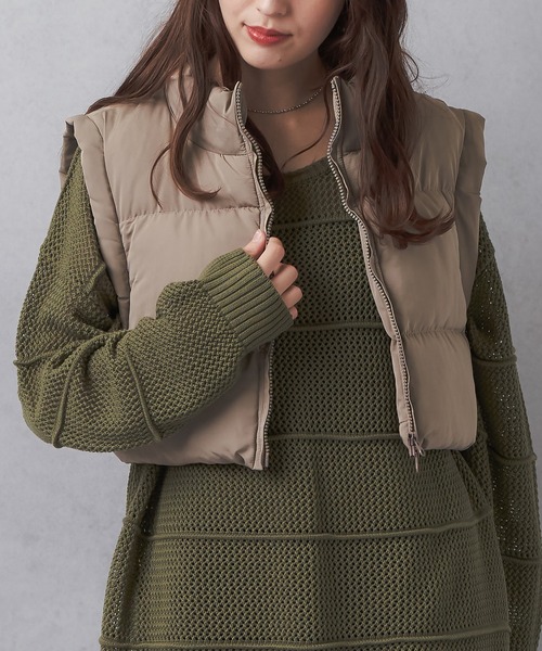 Lull（ルル）の「【Lull / ルル】 中綿ショートダウンベスト（ベスト・レディース・アイボリー/ブルー/オリーブ/ブラック/グレイッシュベージュ/スモークピンク・ONESIZE）」の9枚目の写真