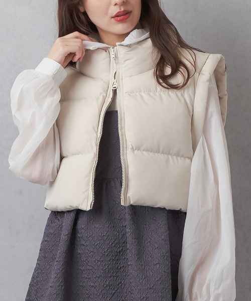 Lull（ルル）の「【Lull / ルル】 中綿ショートダウンベスト（ベスト・レディース・アイボリー/ブルー/オリーブ/ブラック/グレイッシュベージュ/スモークピンク・ONESIZE）」の15枚目の写真