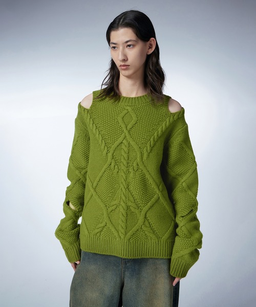 JNBY(ジェーエヌビーワイ)の「Retro Cut-out Sweater(ニット/セーター・レディース・ブラック/グリーン・36/38/40)」の11枚目の写真