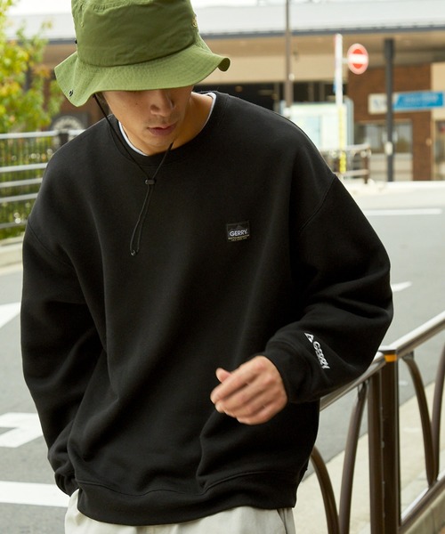 GERRY(ジェリー)の「GERRY/ジェリー 別注 ピスネーム/ロゴ刺繍 ビッグシルエット裏起毛クルーネックスウェット(スウェット・メンズ・ブラック/オフホワイト/アッシュグレー/オリーブ/ネイビー・M/L)」の2枚目の写真