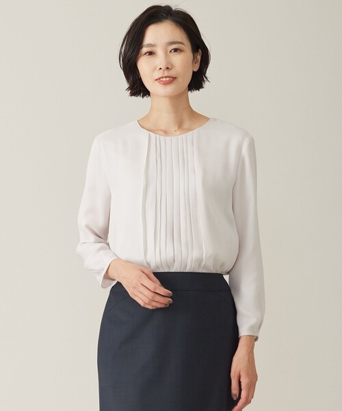 J.PRESS Ladies(J.プレス レディス)の「プリーツシフォン カットソー(Tシャツ/カットソー・レディース・ベージュ系/ホワイト系・SMALL)」の1枚目の写真
