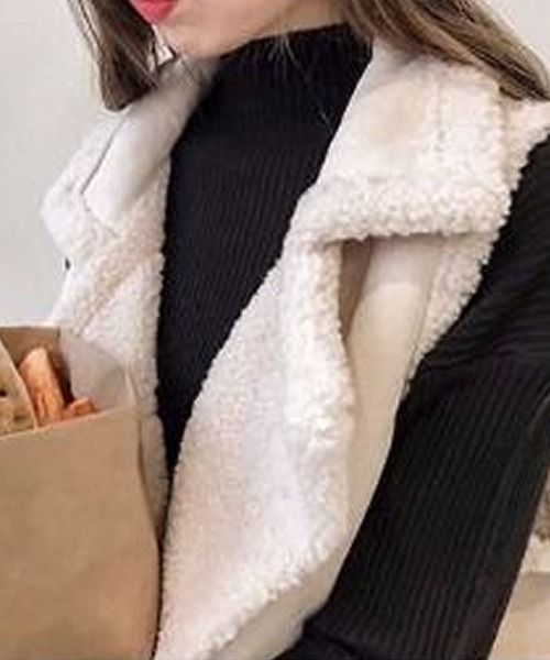 Primazel（プリマゼル）の「フェイクムートンもこもこボアファーベスト（その他アウター・レディース・アイボリー/モカ/キャメル・M）」の19枚目の写真