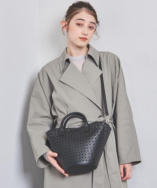 UNITED ARROWS(ユナイテッドアローズ)の「カットワーク トートバッグ(トートバッグ・レディース・ライトグレー/ブラック・FREE)」の3枚目の写真
