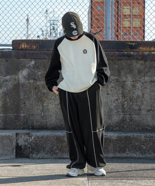 kutir(クティール)の「配色ラグランストリートロゴビッグニット(ニット/セーター・メンズ・ブラック系その他/ネイビー系/ネイビー/ブラック・MEDIUM/LARGE)」の9枚目の写真