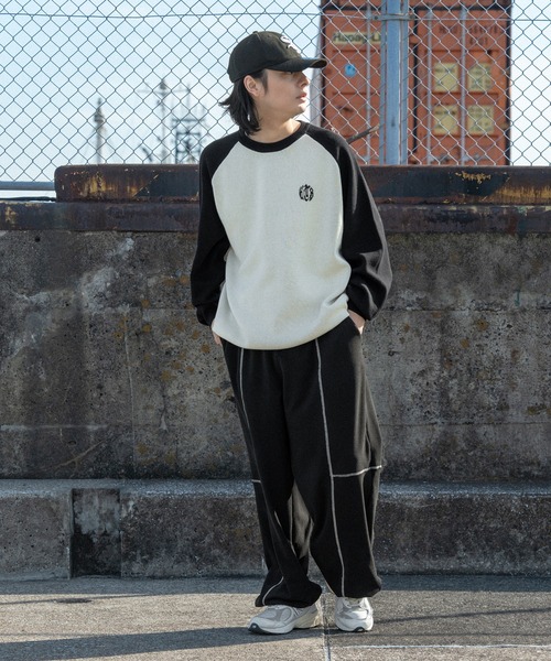 kutir(クティール)の「配色ラグランストリートロゴビッグニット(ニット/セーター・メンズ・ブラック系その他/ネイビー系/ネイビー/ブラック・MEDIUM/LARGE)」の10枚目の写真