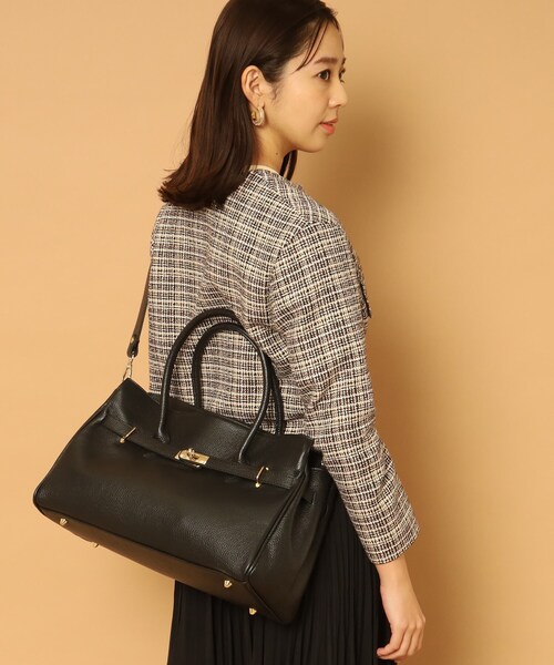 DRESSTERIOR（ドレステリア）の「◆AULENTTI（オウレンティ）金具付きレザートート（トートバッグ・レディース・ブラック・00）」の9枚目の写真