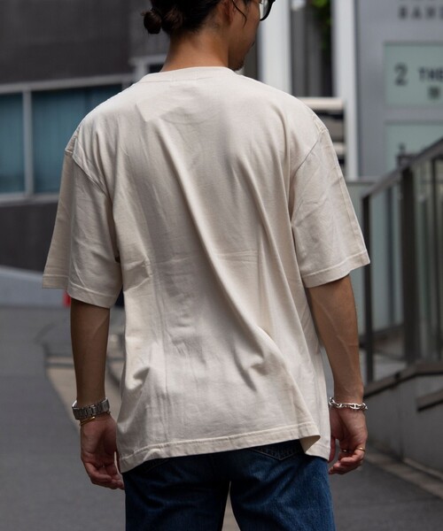 GLOSTER（グロスター）の「【限定展開】【GLOSTER/グロスター】ベーシック クルーネックTシャツ（Tシャツ/カットソー・メンズ・オフホワイト/ブラック/ピンク/ベージュ・S/M/L/XL）」の18枚目の写真