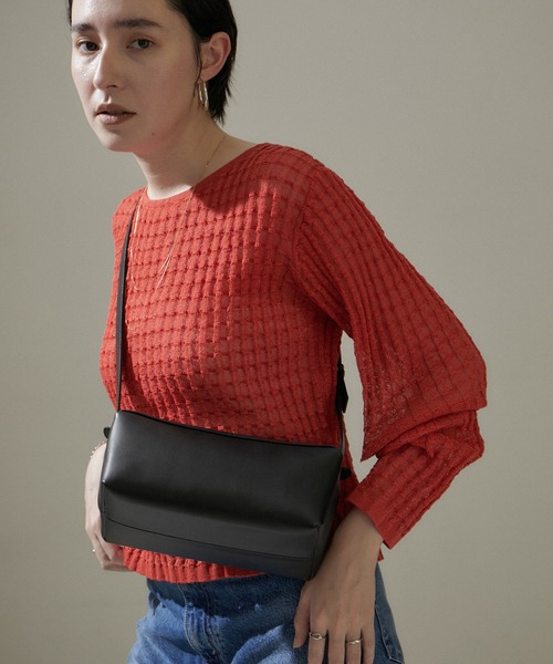 SALON adam et rope'（サロン アダム エ ロペ）の「【LA SCAIA（ラ スカイア）】ショルダーバッグ（ショルダーバッグ・レディース・ブラック/ベージュ・FREE）」の2枚目の写真